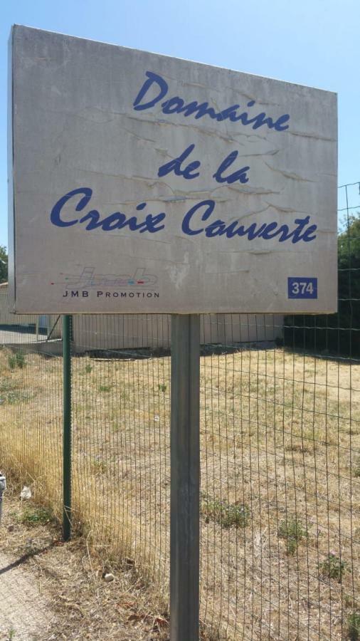 Apt 50M2 Avec Balcon Tout Equipe Proche D'Avignon Lägenhet Pernes-les-Fontaines Exteriör bild